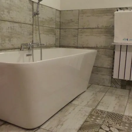 فندق مبيت وإفطار Number9 - Now With Air Conditioned