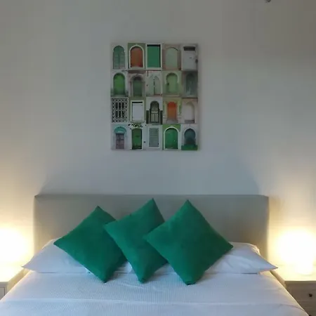 Number9 - Now With Air Conditioned Bed & Breakfast